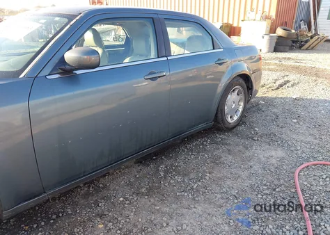 2006 Chrysler 300 Touring z USA, uszkodzony, nr VIN 2C3LA53G76H108463